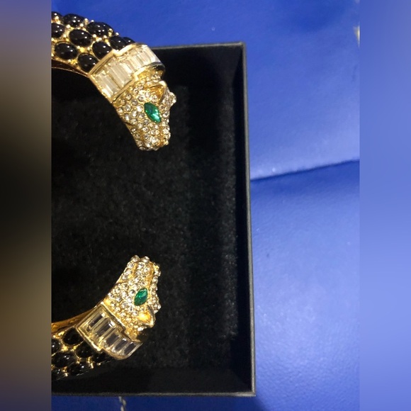 Natasha couture pave black onyx  green eyed serpent clasp bracelet bangle new - Picture 8 of 10